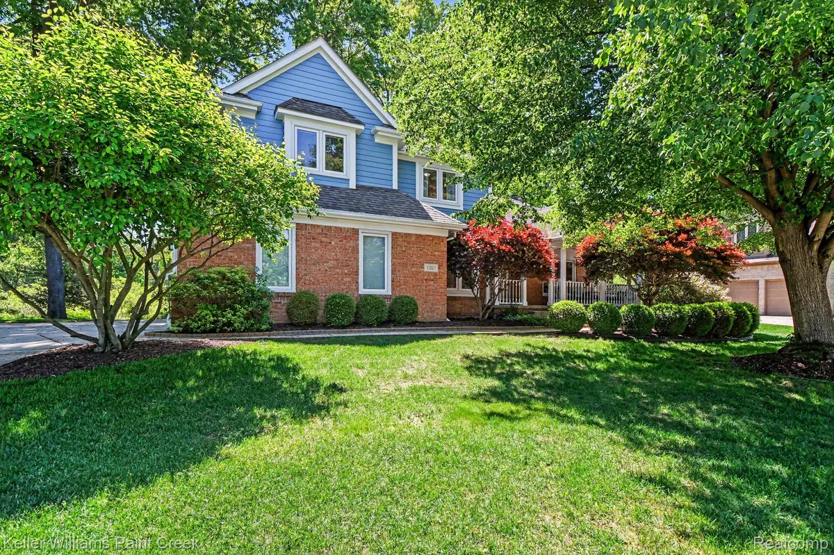 1091 American Elm ST, Orion Charter Township, MI 48360