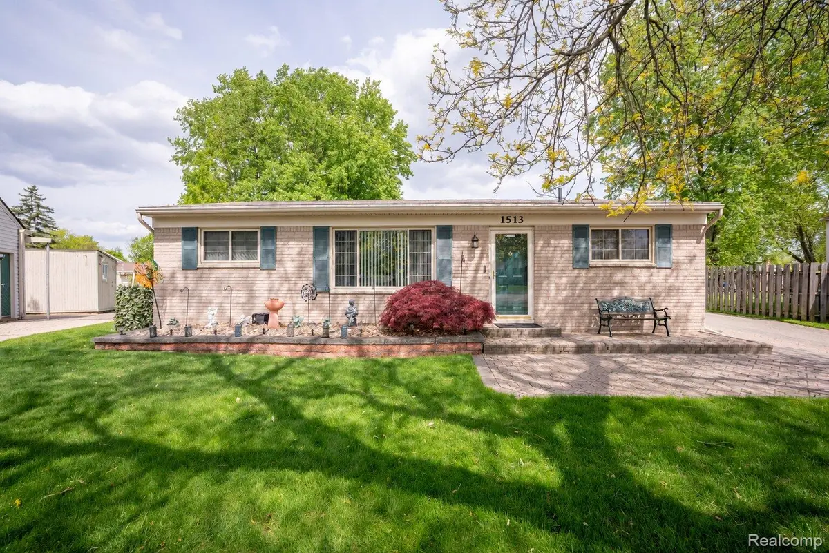 1513 Rustic Ridge RD, Canton Charter Township, MI 48188