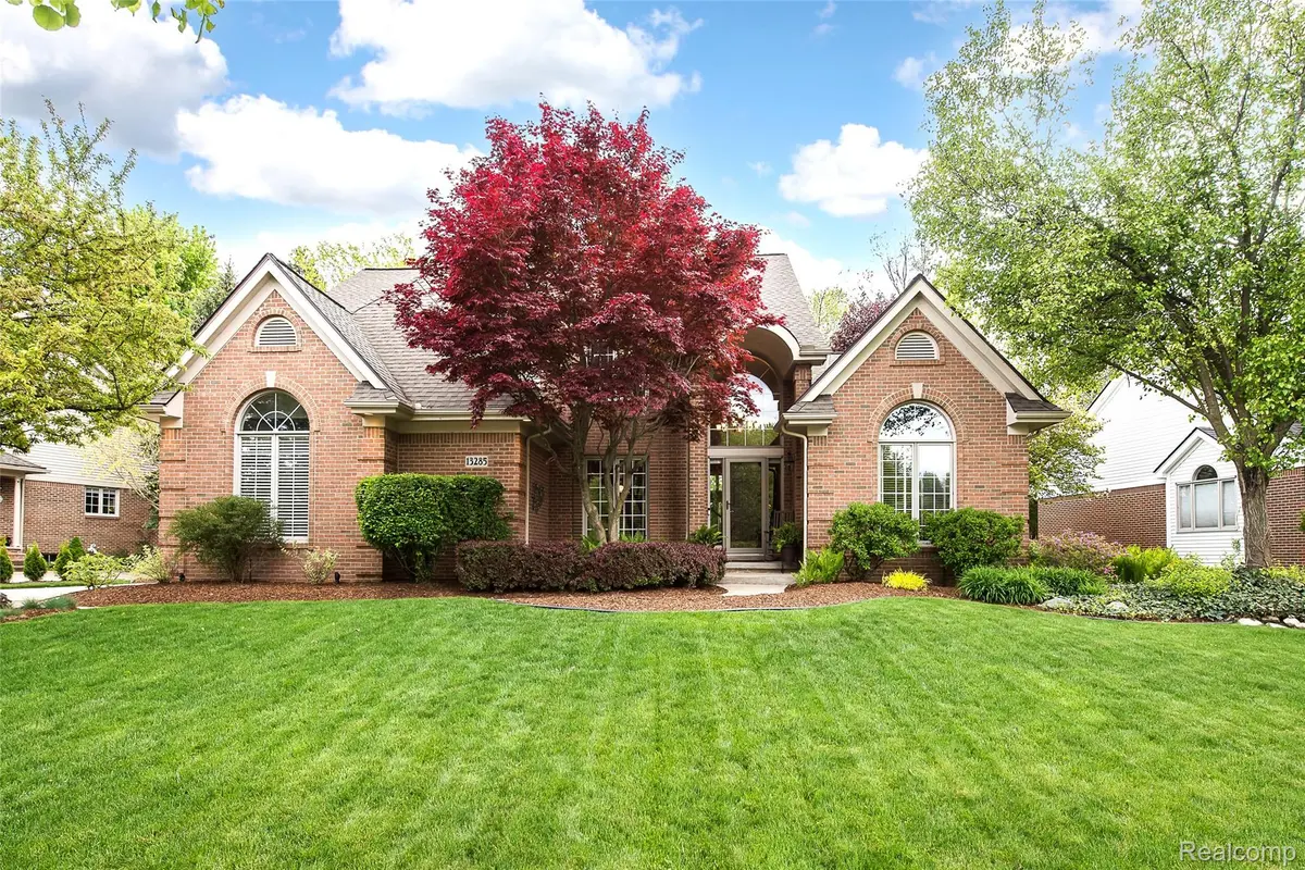 13285 Latheron DR, Plymouth Charter Township, MI 48170