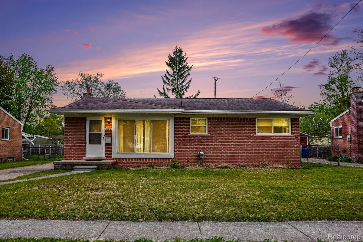 1104 Marion DR, Holly Village, MI 48442