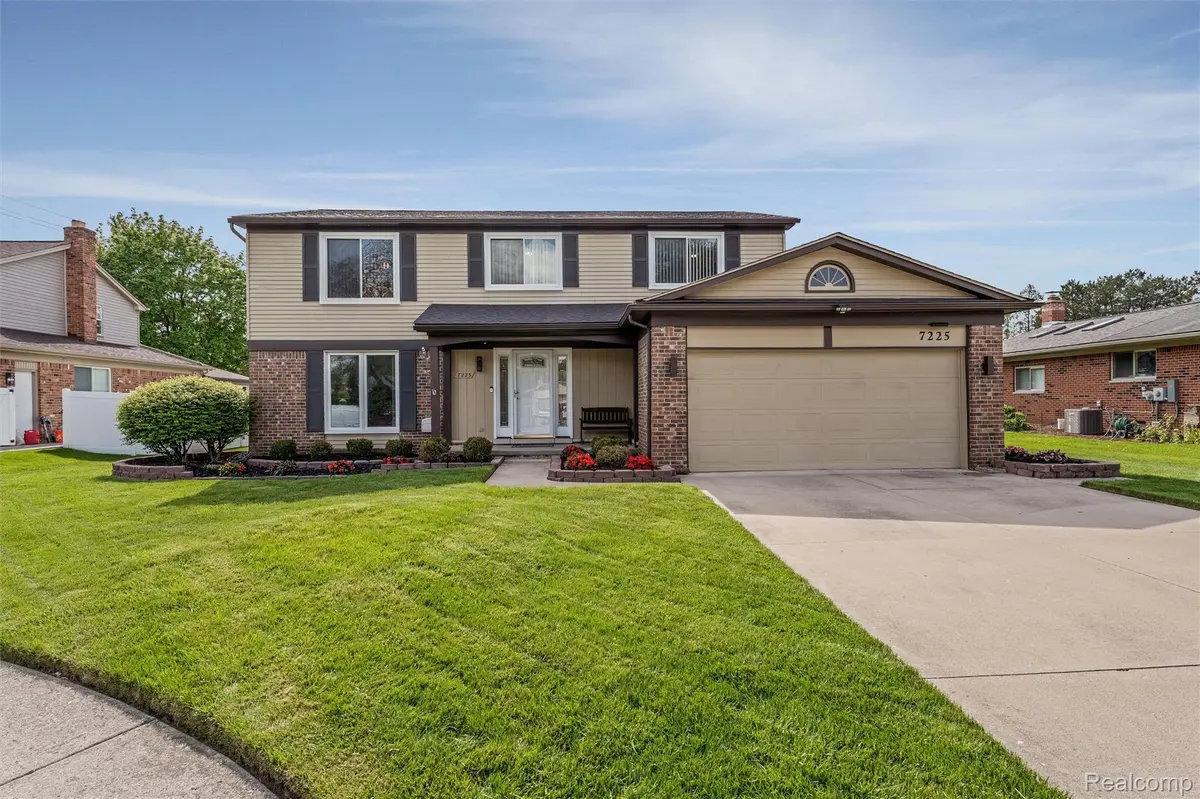 7225 Camelia CT, Canton Charter Township, MI 48187