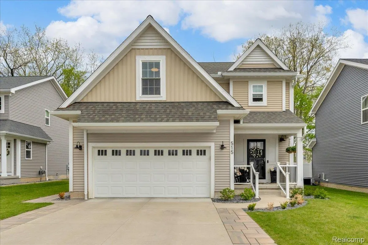 515 S Winding DR, Waterford Charter Township, MI 48328