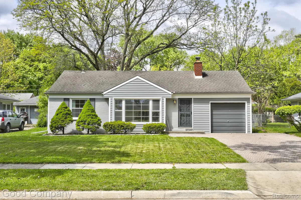 27347 Shagbark DR, Southfield, MI 48076