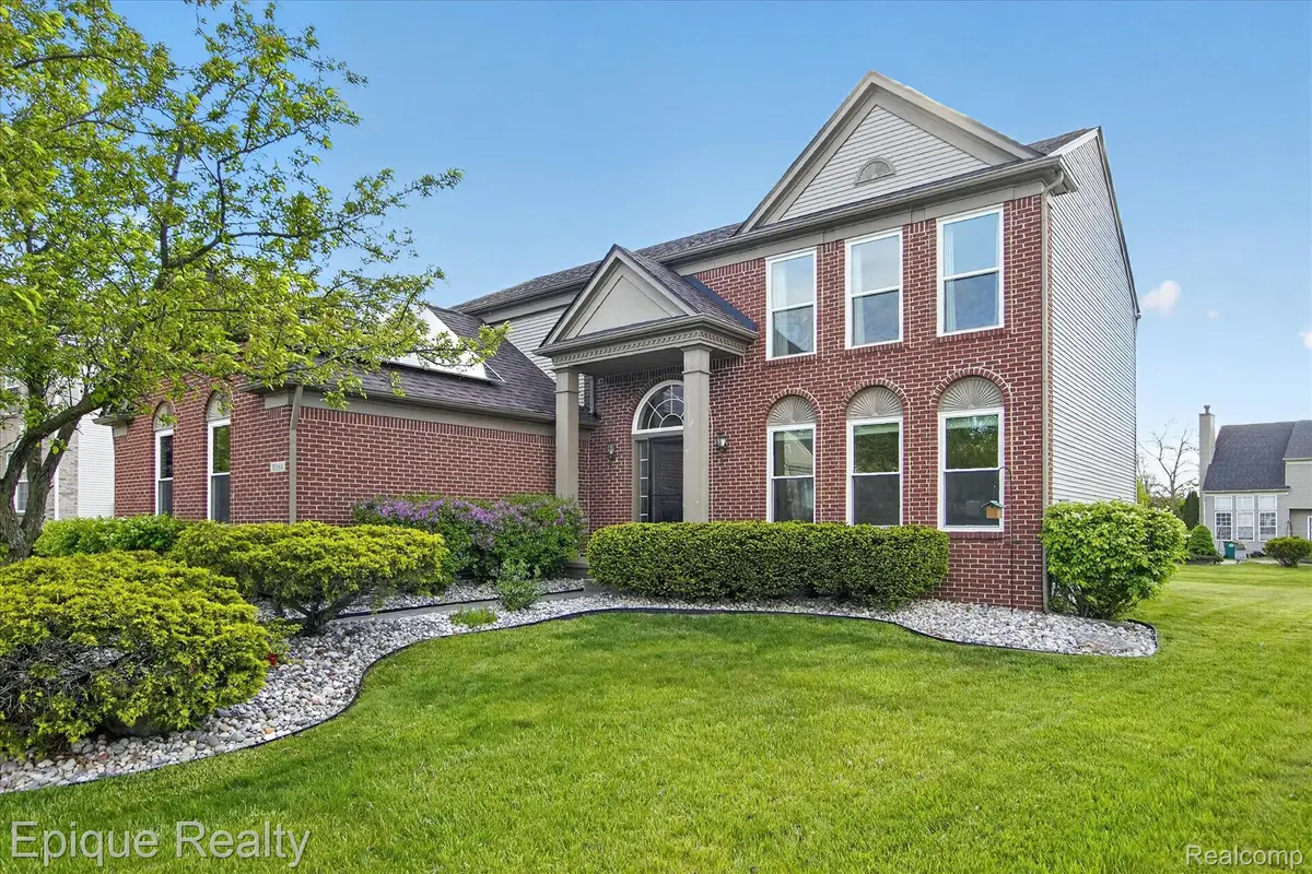 8068 Creek Bend DR, Ypsilanti Charter Township, MI 48197