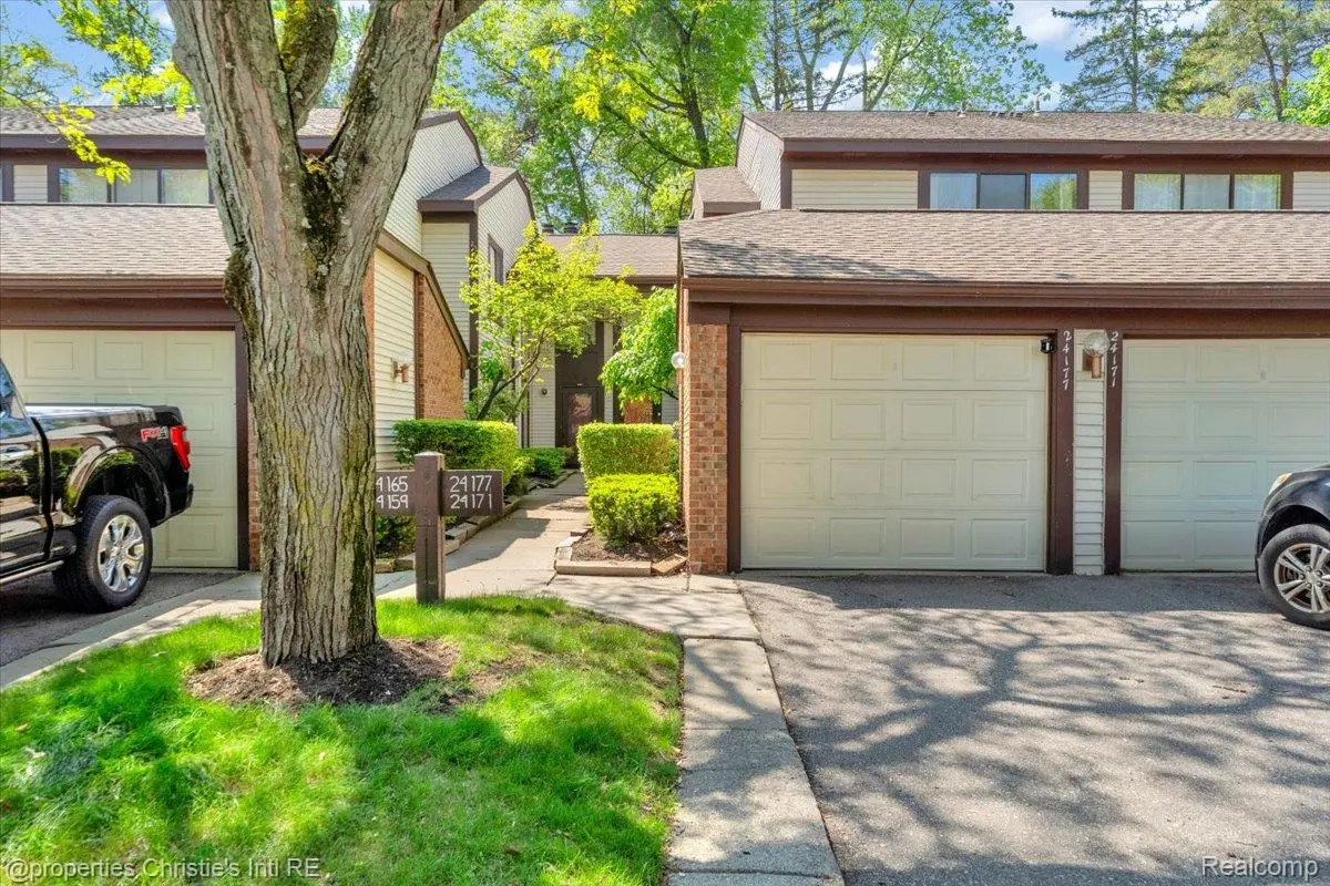 24177 Evergreen RD, Southfield, MI 48075