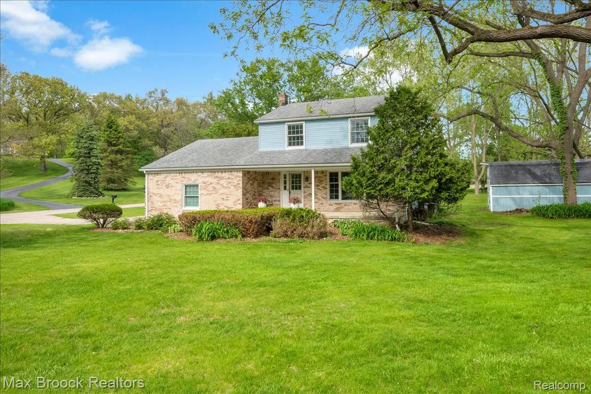 9580 Andersonville RD, Independence Charter Township, MI 48346