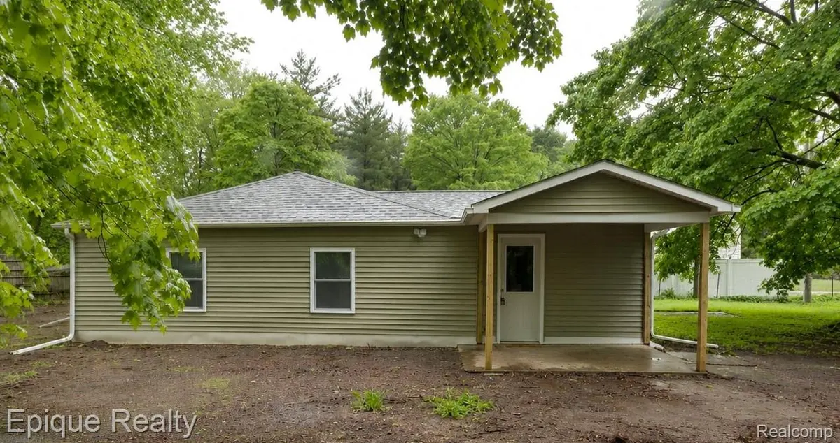 5649 Lapeer RD, Kimball Township, MI 48074