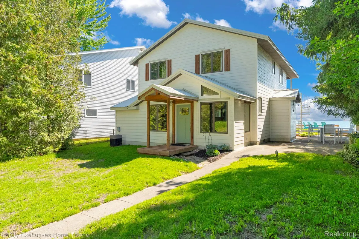 7758 Rest Haven CT, Burtchville Township, MI 48059