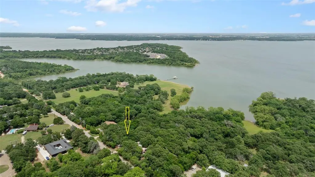 403 S Shady Shores Road, Shady Shores, TX 76208