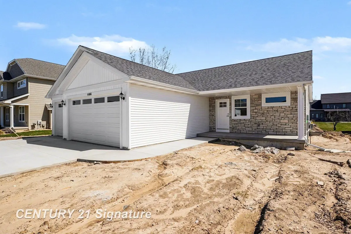 4466 E Lakecress DR, Saginaw Twp, MI 48603