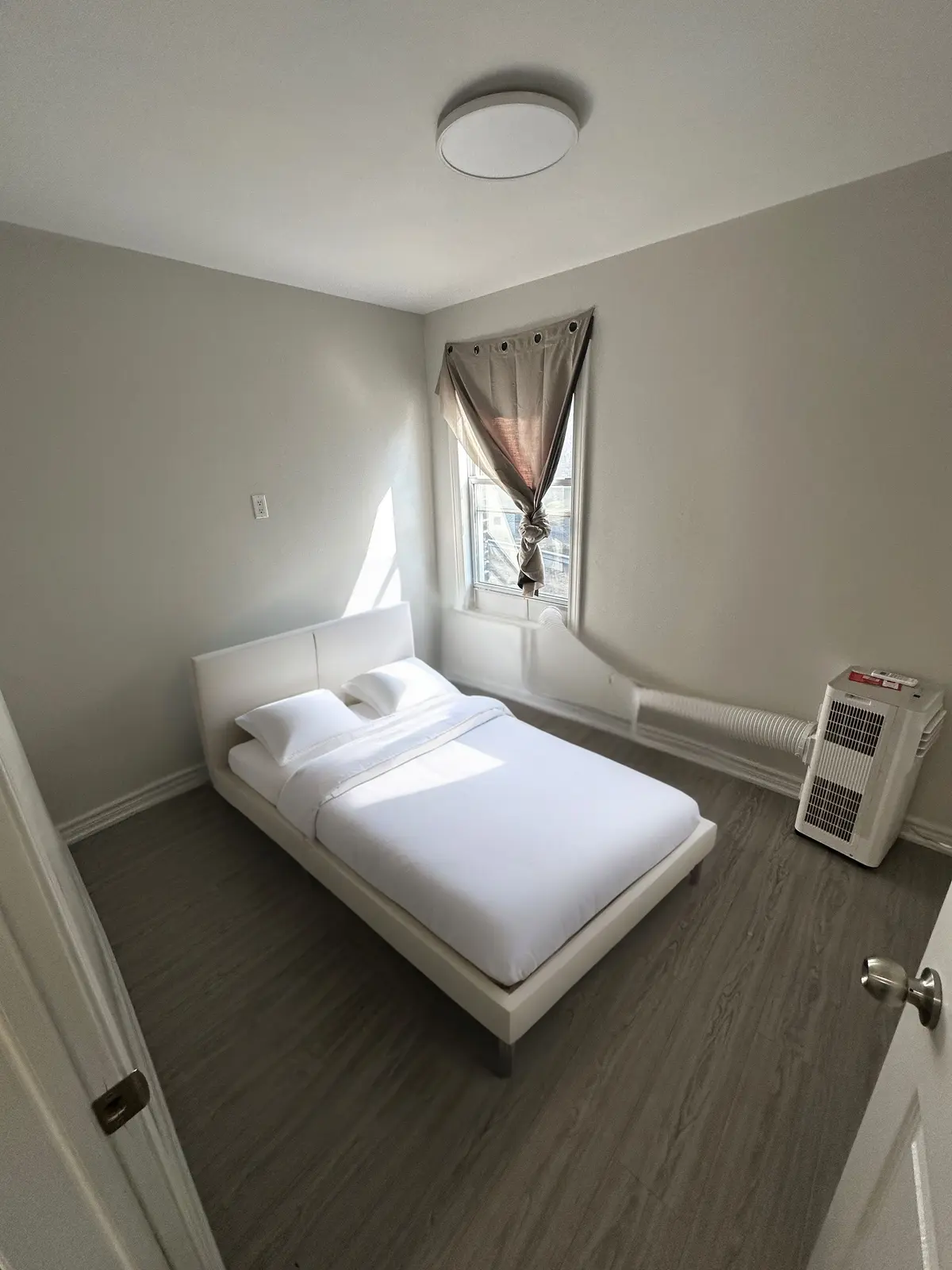 25 Howard ST #Apt. 1 Room B, Toronto C08, ON M4X 1J6