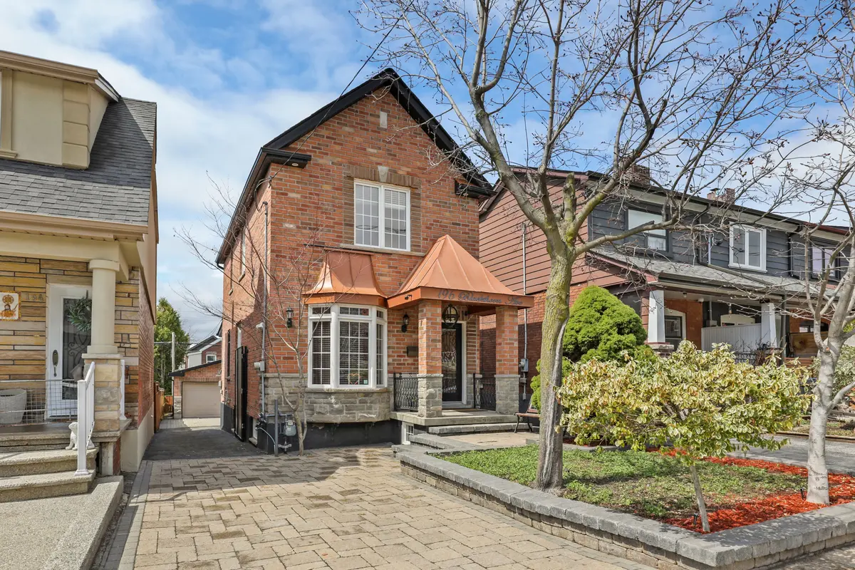 196 Blackthorn AVE, Toronto W03, ON M6N 3H8