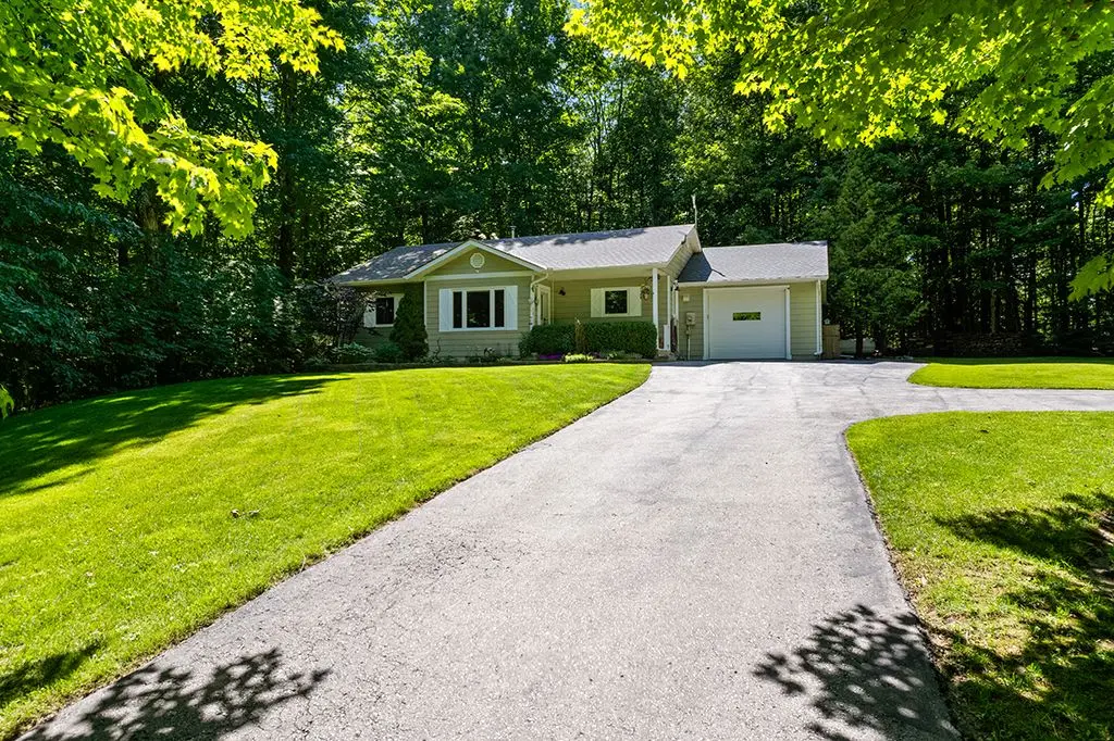 24 Shore DR, South Bruce Peninsula, ON N0H 1A0