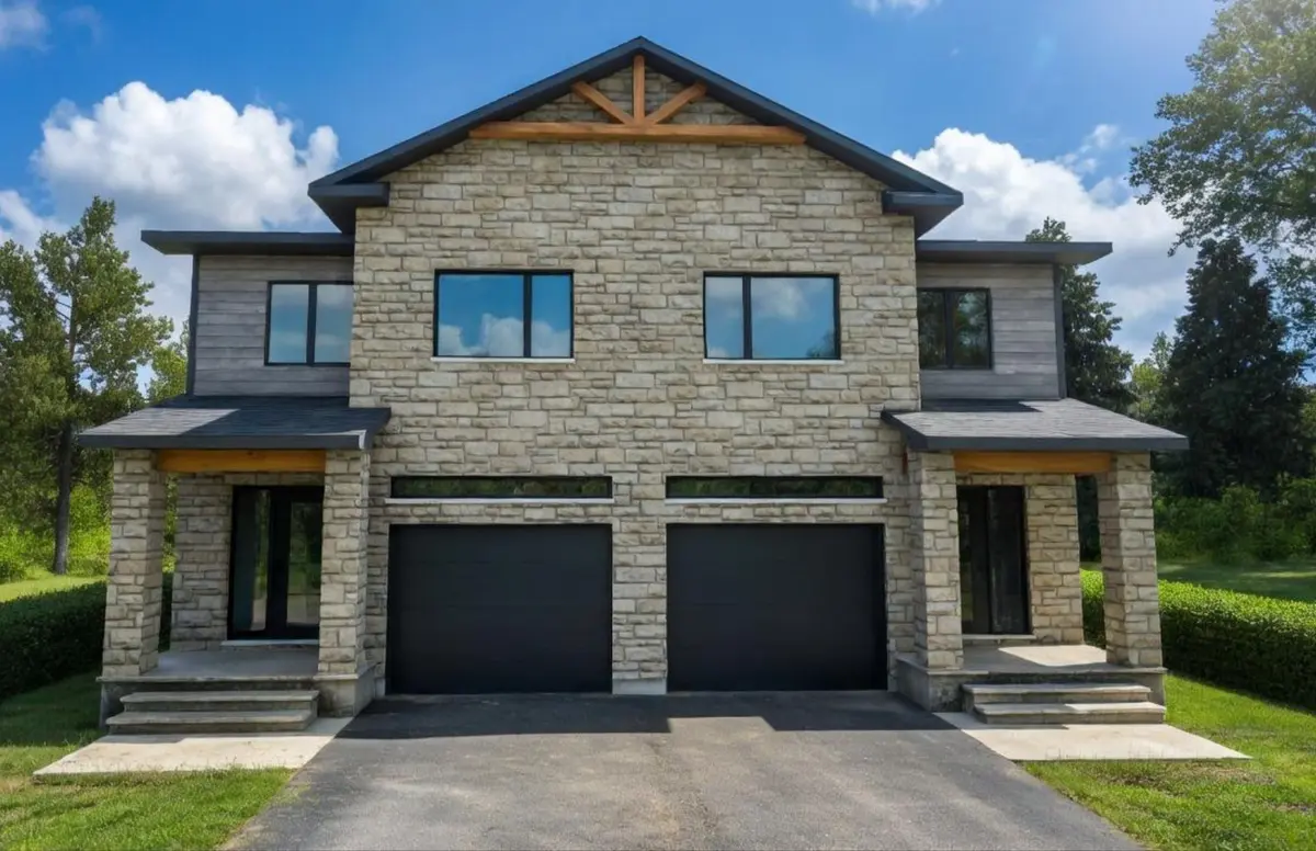 144 Elizabeth ST, North Dundas, ON K0A 2M0