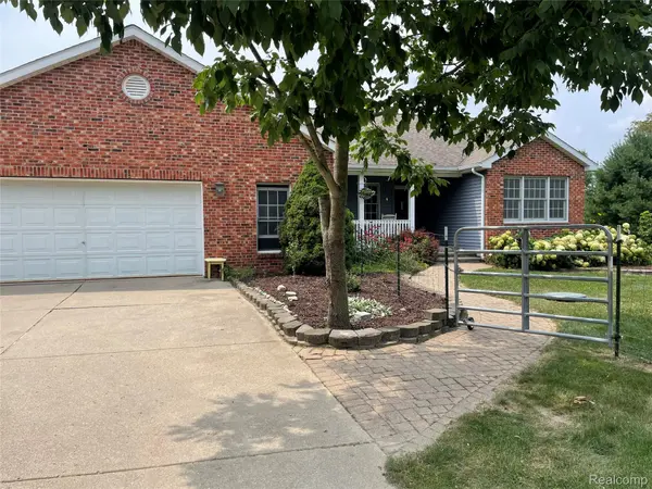 820 Lockwood RD, Ortonville Village, MI 48462