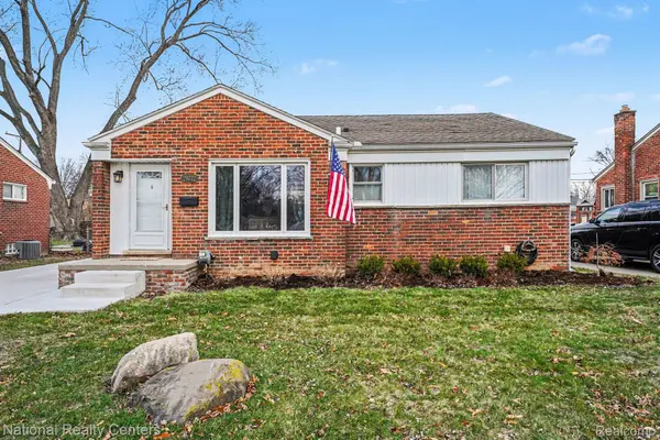 29772 Robert DR, Livonia, MI 48150
