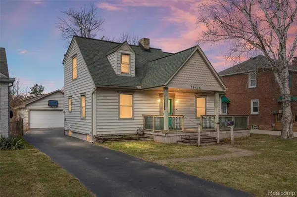 29436 Walnut ST, Flat Rock, MI 48134