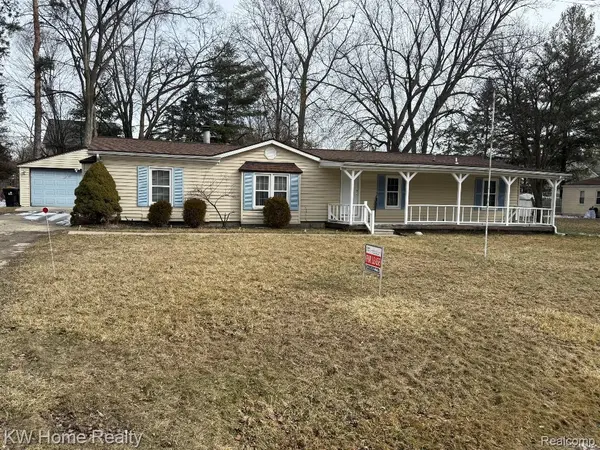 22160 AVERHILL ST, Farmington Hills, MI 48336