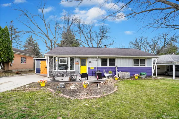 633 N Adelaide ST,  Fenton,  MI 48430