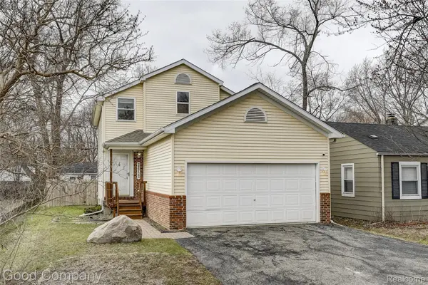 22723 Middlebelt RD, Farmington, MI 48336