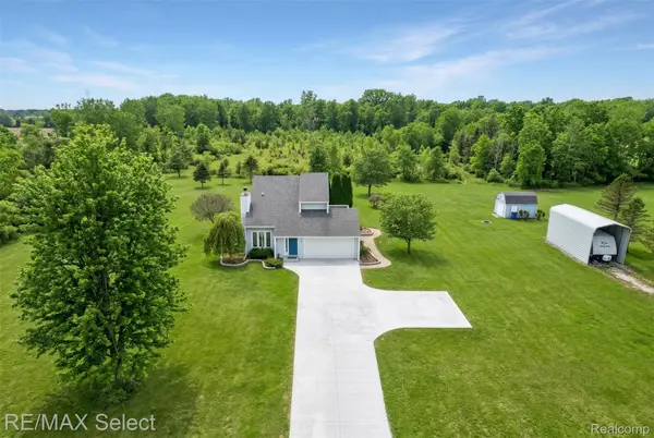 1171 N McKinley RD, Clayton Charter Township, MI 48433