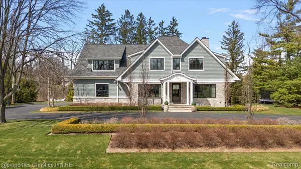 750 Kennebec CT, Bloomfield Hills, MI 48304