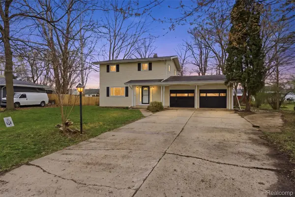 4450 Westway DR, Flint Charter Township, MI 48473