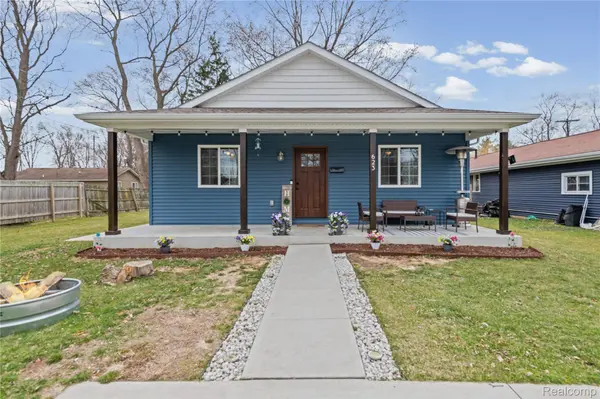 623 Columbia ST, Algonac, MI 48001