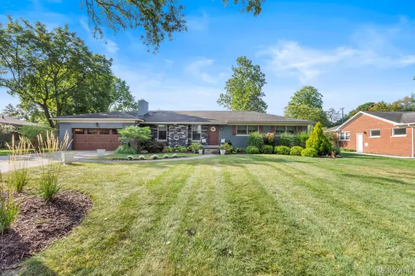 31700 Nixon ST, Beverly Hills Village, MI 48025