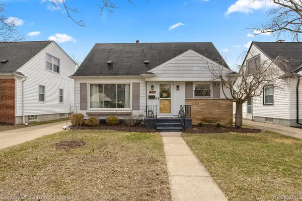 401 Walnut AVE, Royal Oak Charter Township, MI 48073