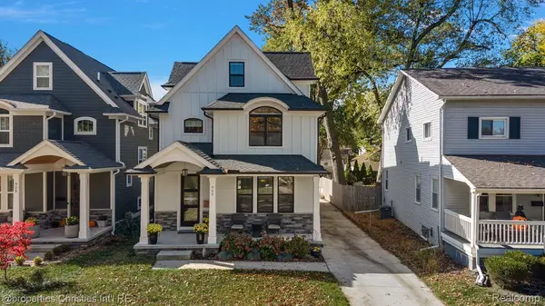 929 N Pleasant ST, Royal Oak, MI 48067