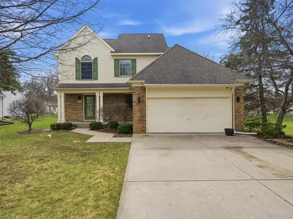 567 Greens Way BLVD, Lapeer, MI 48446