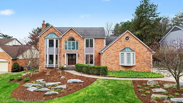 2555 Lambeth PARK, Rochester Hills, MI 48306