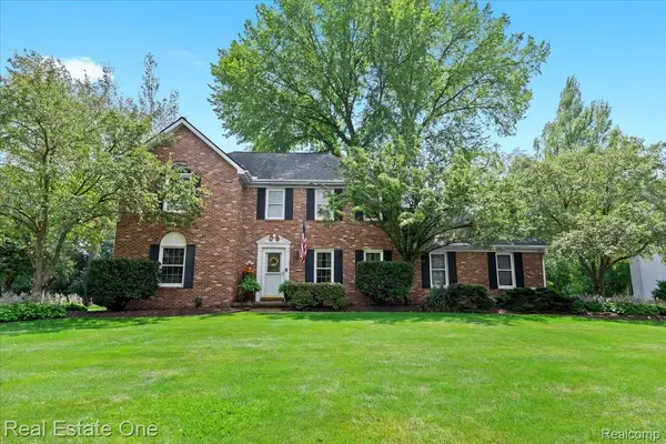 11163 Sand Crane WAY, Green Oak Township, MI 48178