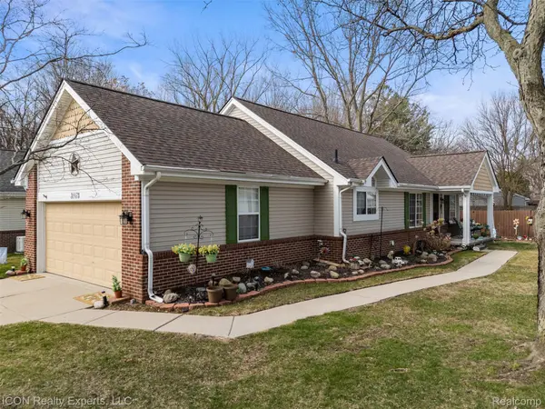 31873 Tall Pines CT, Roseville, MI 48066