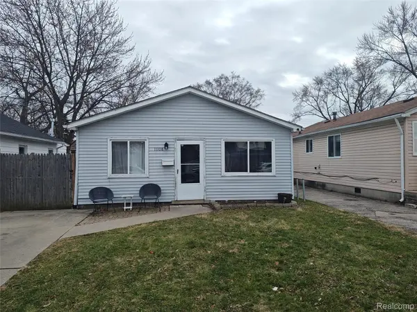 11108 Essex AVE, Warren, MI 48089