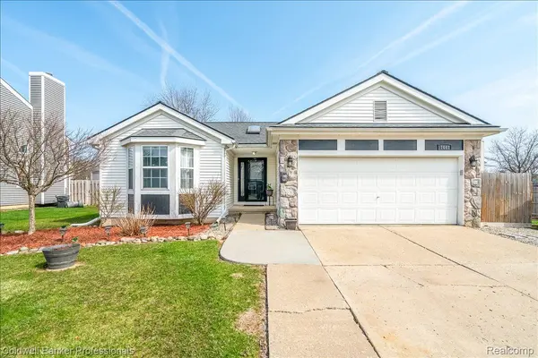 7447 Knollwood DR, Ypsilanti Charter Township, MI 48197