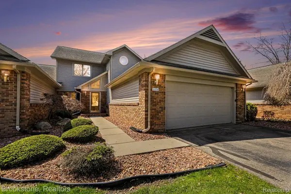 3376 Rivers Edge DR, Wayne, MI 48184