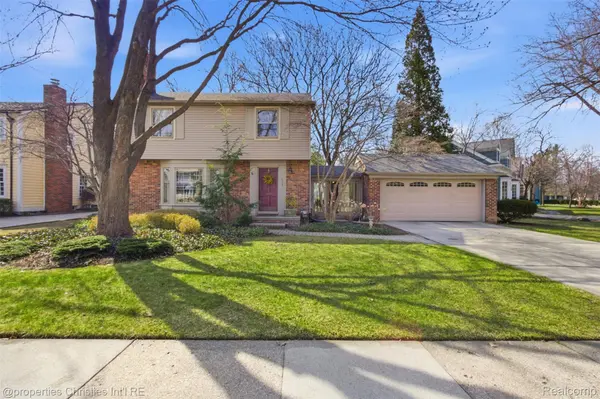 926 Abbey ST, Birmingham, MI 48009