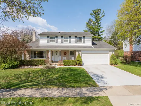 5345 Patterson DR, Troy, MI 48085