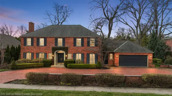 25 Warner RD,  Grosse Pointe Farms,  MI 48236