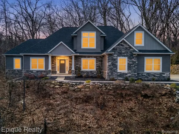 5950 Mountain Top DR, Genoa Township, MI 48116