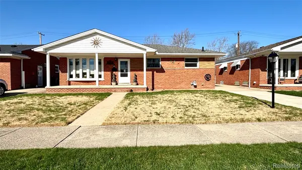 1772 Lakeview ST, Trenton, MI 48183