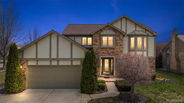 39344 Lorien DR, Sterling Heights, MI 48313