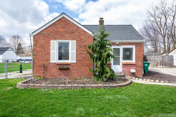 1147 Harrison AVE,  Garden City,  MI 48135