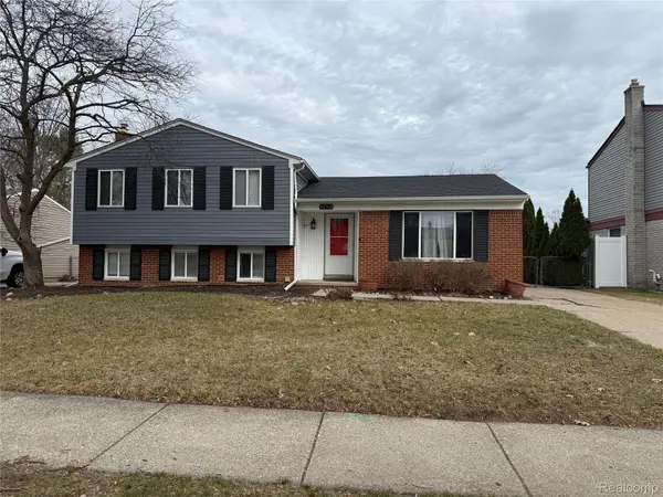 42768 Buckingham DR, Sterling Heights, MI 48313