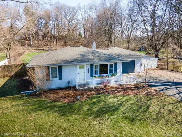 2654 Hatton RD, Auburn Hills, MI 48326