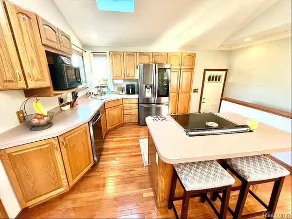 22935 Allor ST, St. Clair Shores, MI 48082