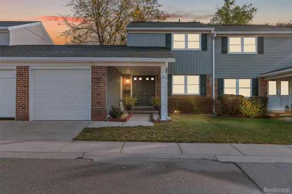 42258 Norwood CT, Northville, MI 48167
