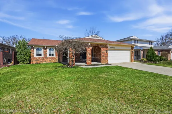 43800 Simsbury ST, Canton Charter Township, MI 48187
